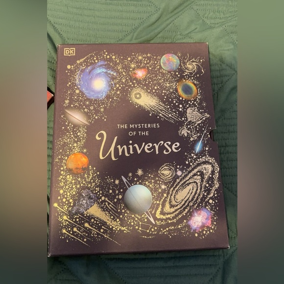 Kids space books - Picture 1 of 2